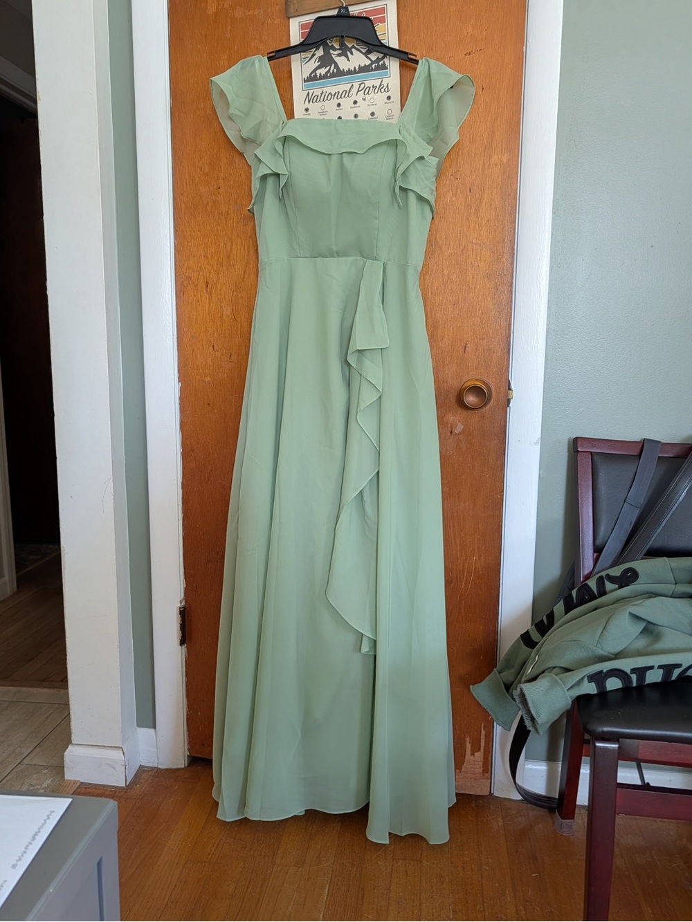 Flowing Mint Green Ruffle Semi Formal Dress - Women's size 8